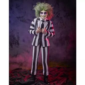 Beetlejuice costumes Youth XL (spirit Halloween)
